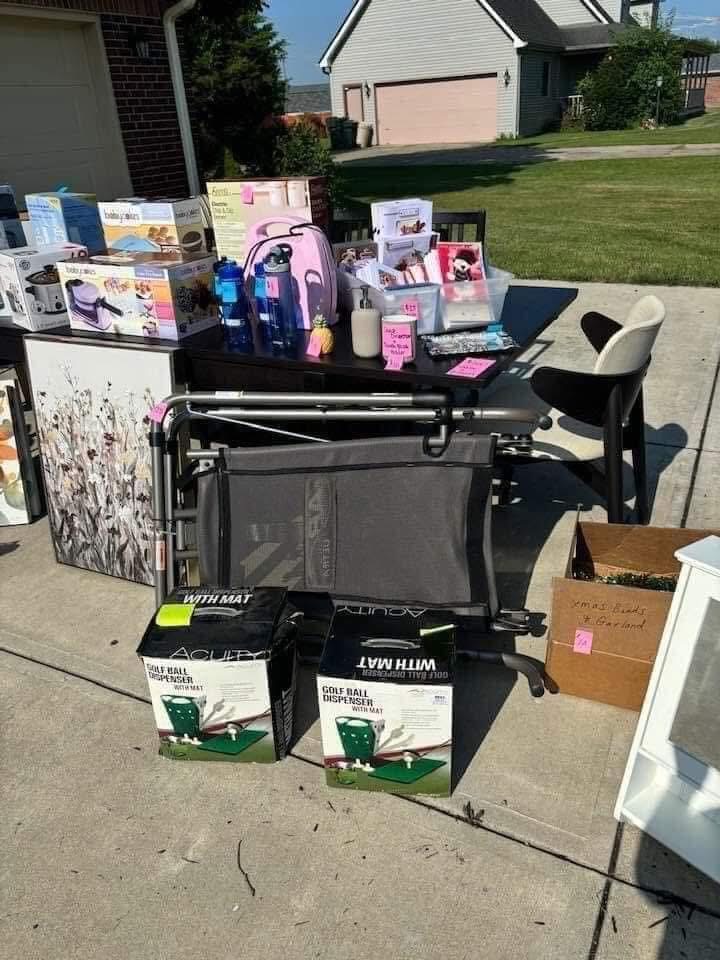 Small kitchen appliances and household items